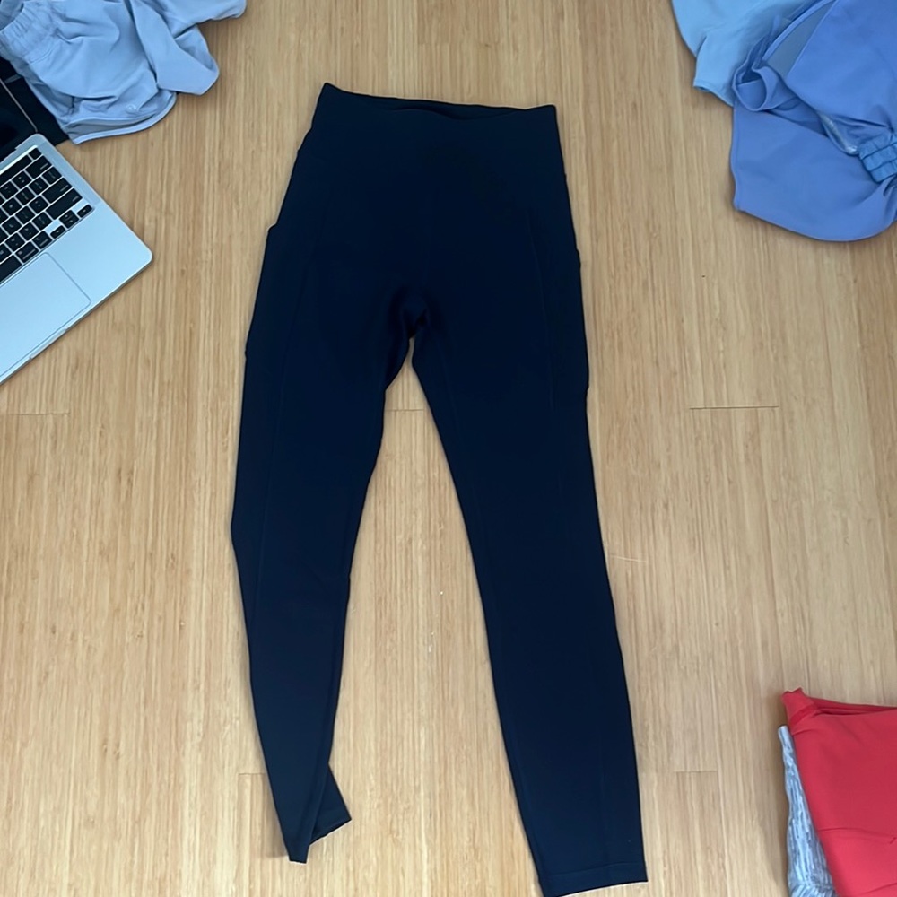 Size 4 waunder under leggings brand new barely worn